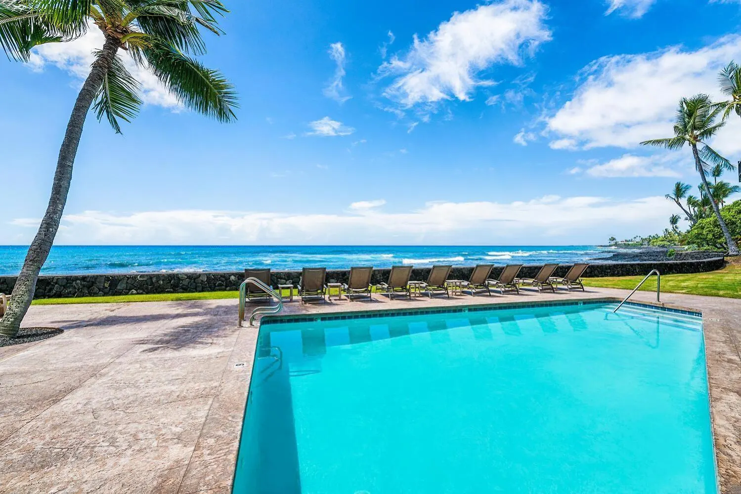 Banyan Tree 301: Oceanfront 2/2 Remodeled With Ac Villa Kailua-Kona 0*,  USA