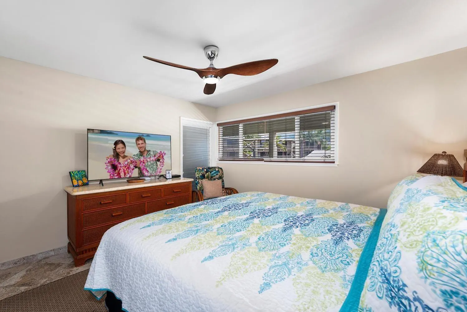 Banyan Tree 301: Oceanfront 2/2 Remodeled With Ac Villa Kailua-Kona